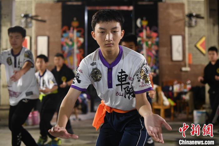 点击进入下一页