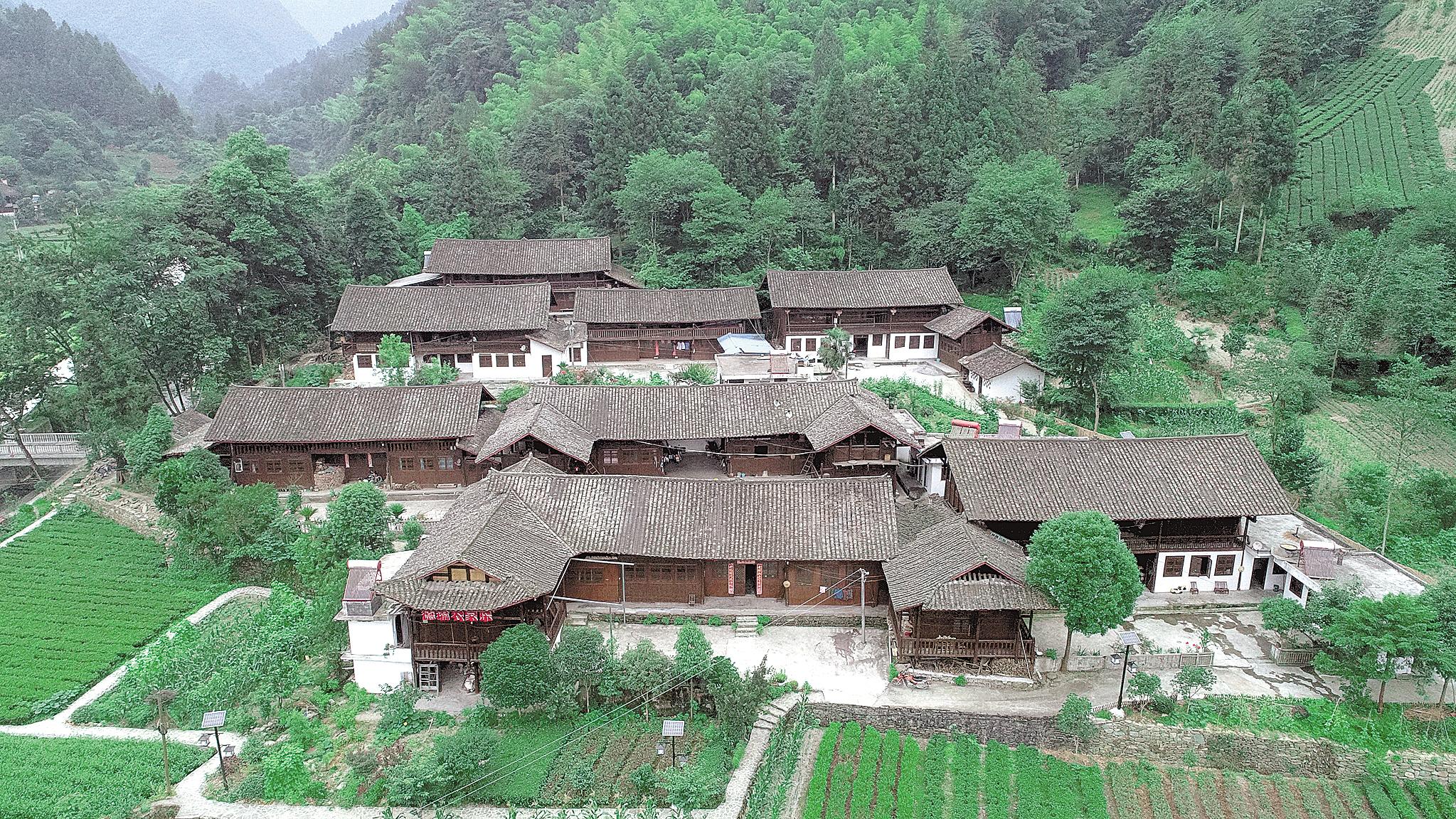 咸丰县小村乡大村村韦家院子.(通讯员 李维君 摄)