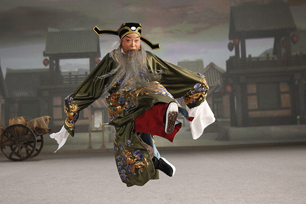 陈少云饰演萧何
